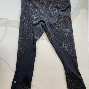 Black Lulu Lemon Crop Tights